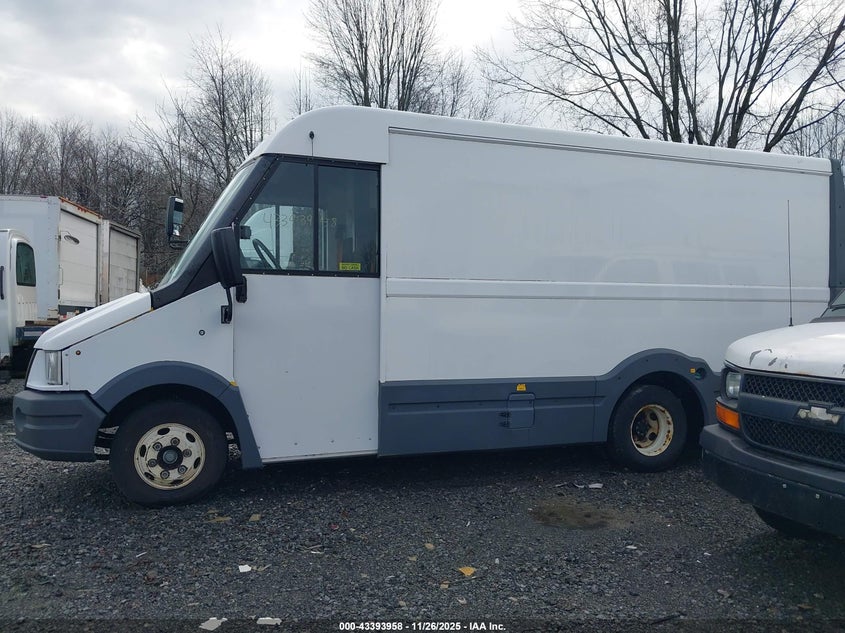 2017 Isuzu Reach VIN: JALB4T174H7W00578 Lot: 43393958