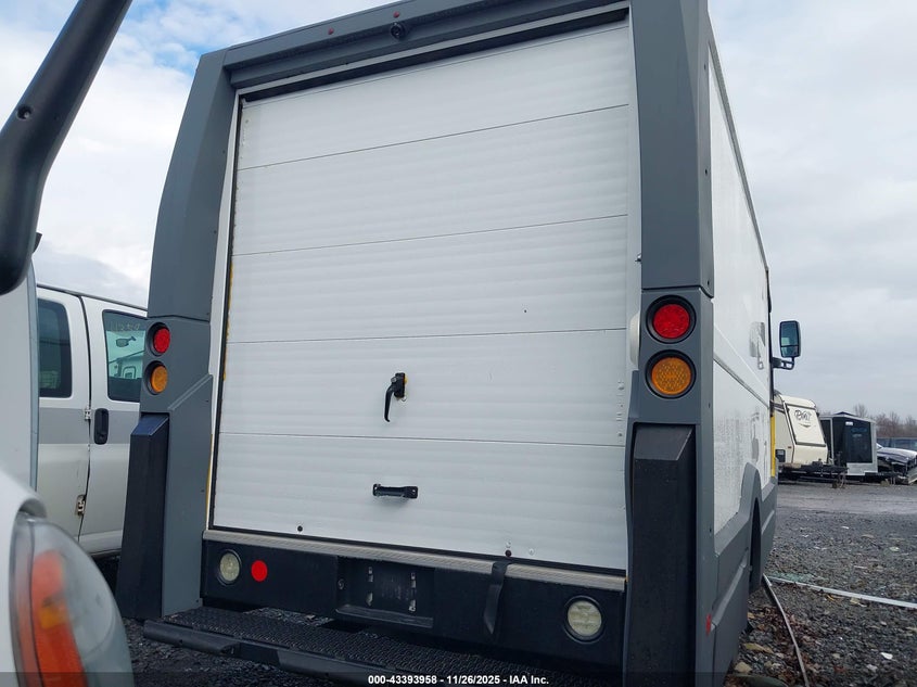 2017 Isuzu Reach VIN: JALB4T174H7W00578 Lot: 43393958