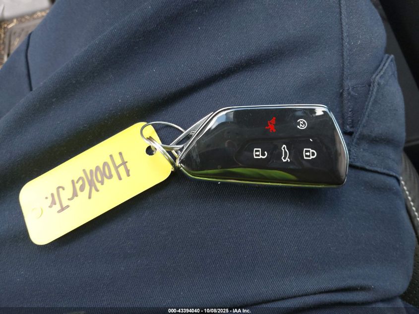 2025 Volkswagen Atlas Cross Sport 2.0T Se W/Technology VIN: 1V2KE2CA1SC225232 Lot: 43394040