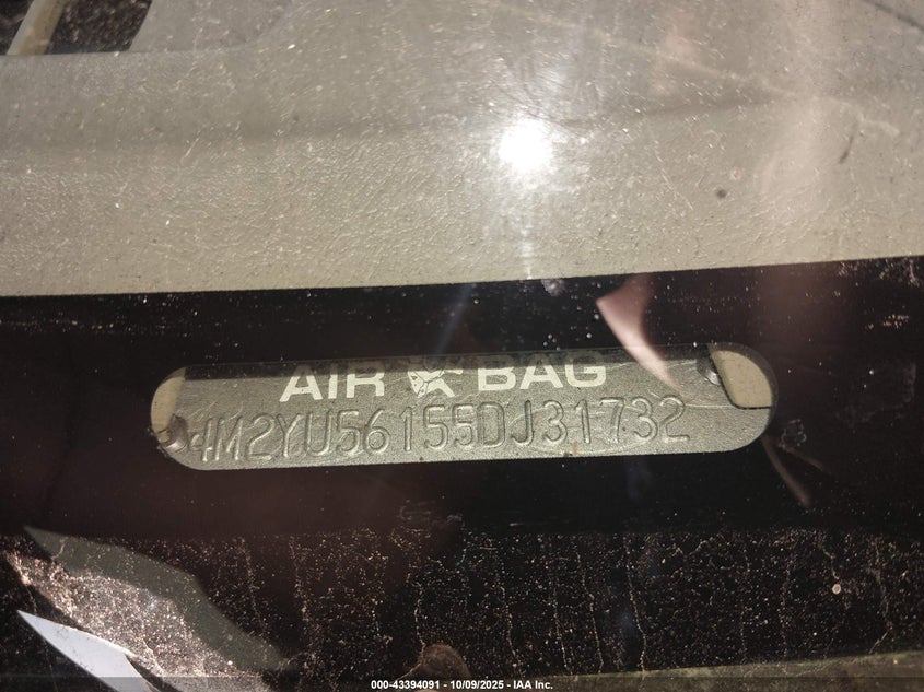 2005 Mercury Mariner Luxury/Premier VIN: 4M2YU56155DJ31732 Lot: 43394091