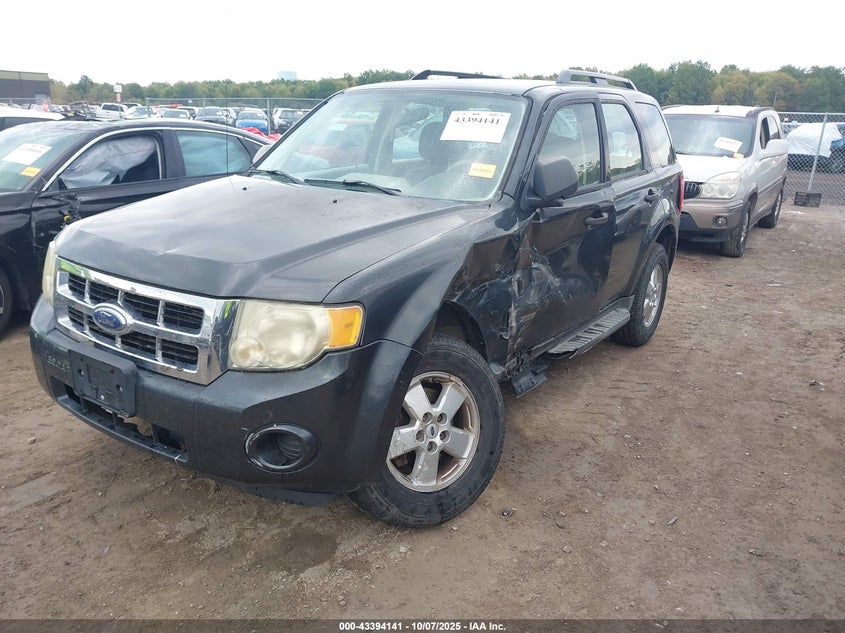 1FMCU02Z28KB10878 2008 FORD ESCAPE photo no. 2