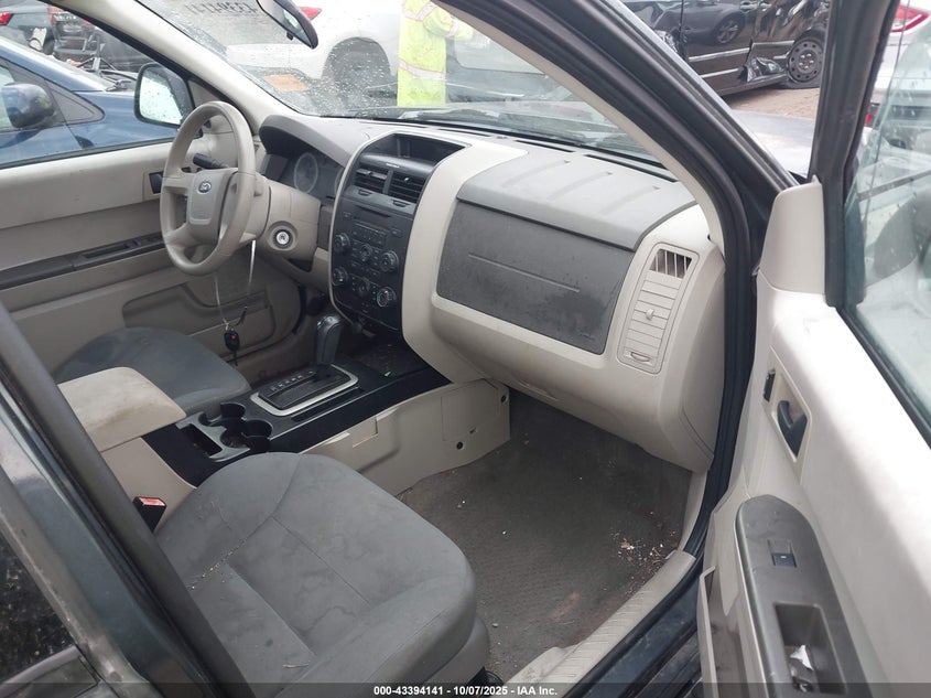 1FMCU02Z28KB10878 2008 FORD ESCAPE photo no. 5