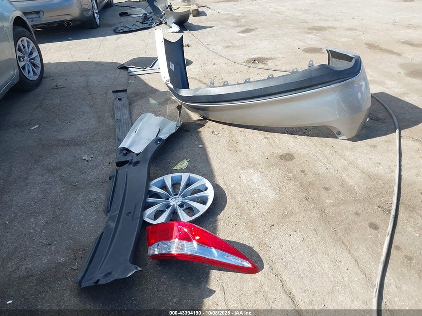 2017 Toyota Camry Le VIN: 4T1BF1FK6HU380080 Lot: 43394190