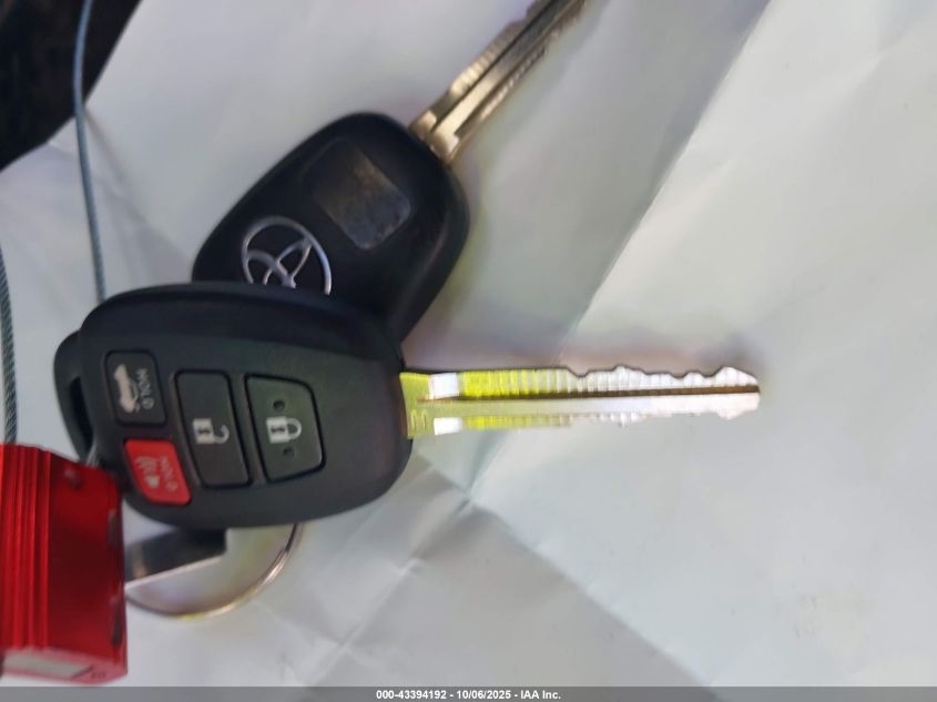 2015 Toyota Corolla Le VIN: 2T1BURHE3FC257590 Lot: 43394192