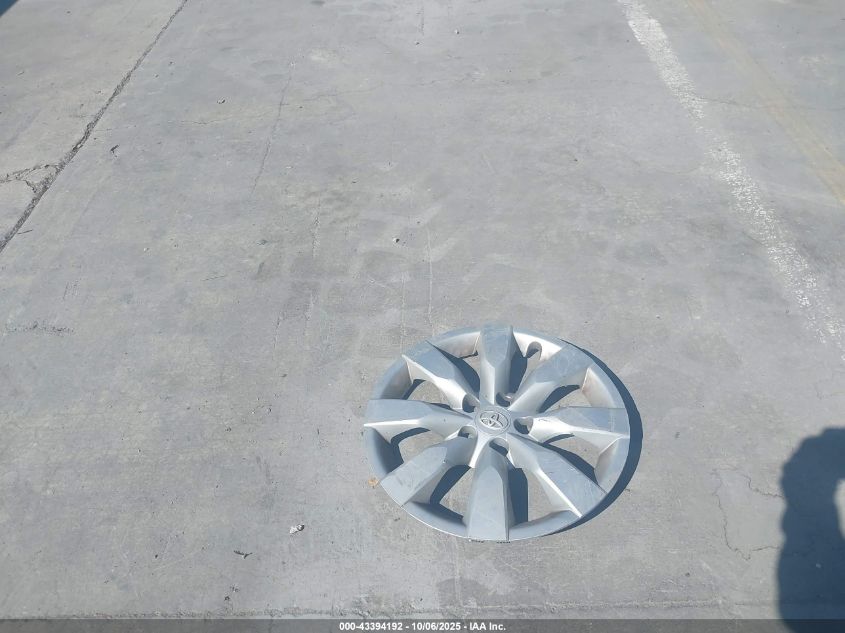 2015 Toyota Corolla Le VIN: 2T1BURHE3FC257590 Lot: 43394192