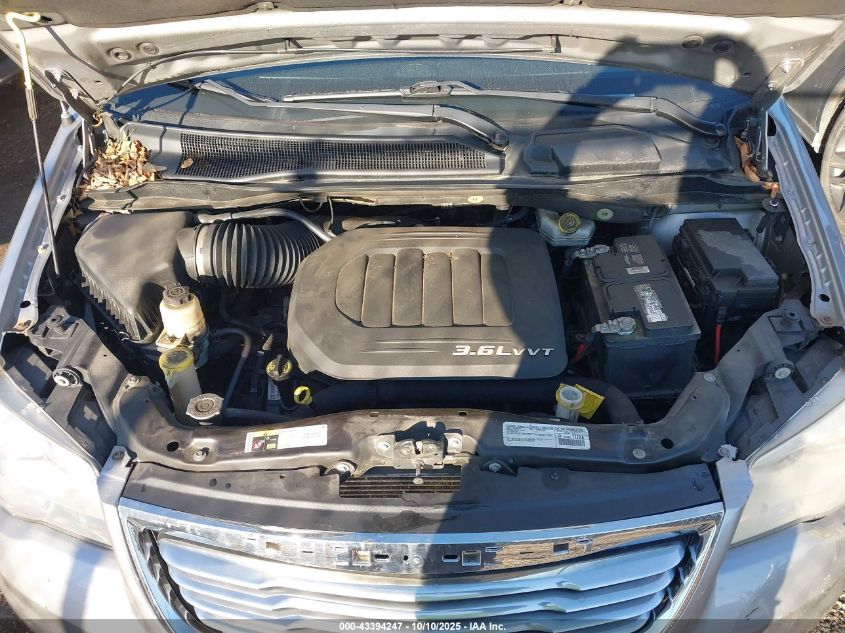 2015 Chrysler Town & Country Touring-L VIN: 2C4RC1CG8FR514836 Lot: 43394247