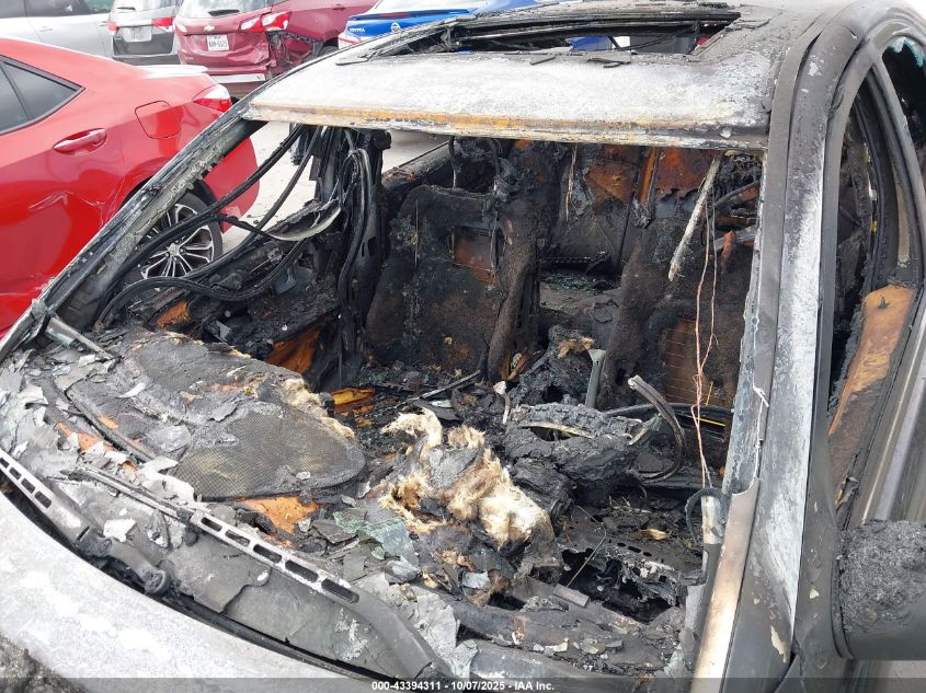 2004 Mercedes-Benz C 230 Kompressor Sport/Sport VIN: WDBRF40J04F487949 Lot: 43394311