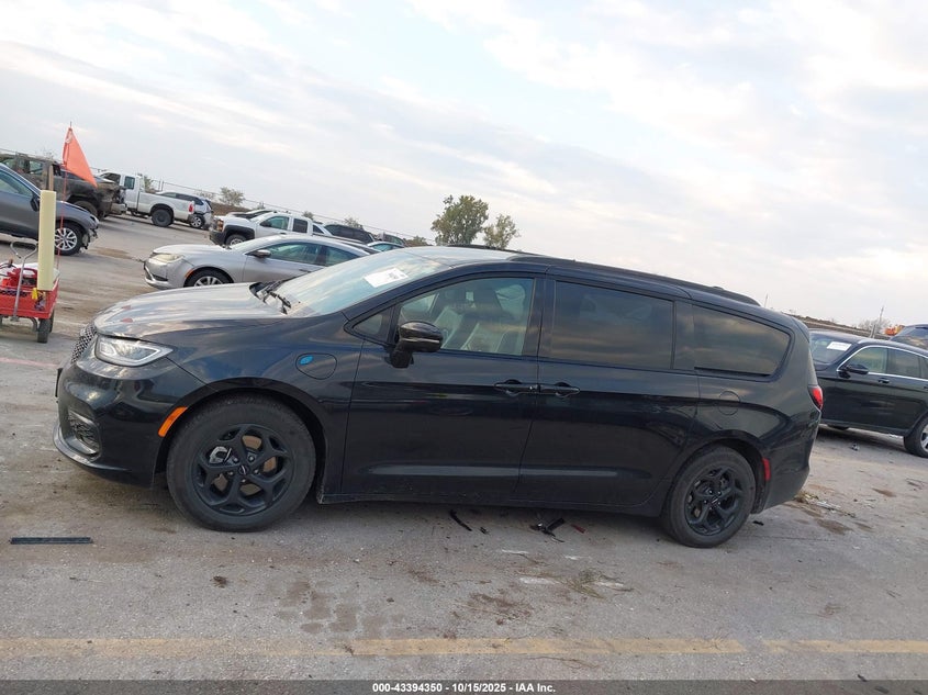 2021 Chrysler Pacifica Hybrid Limited VIN: 2C4RC1S74MR553678 Lot: 43394350