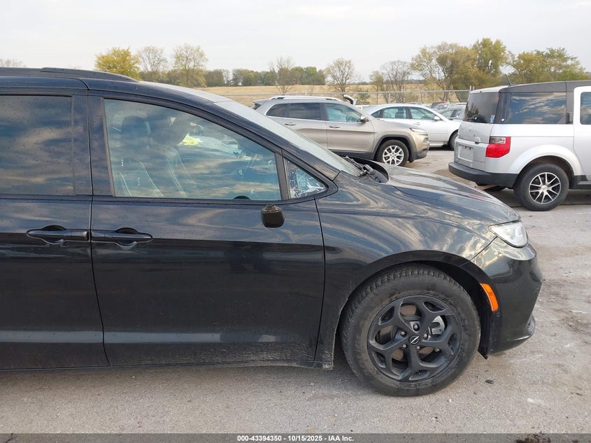 2021 Chrysler Pacifica Hybrid Limited VIN: 2C4RC1S74MR553678 Lot: 43394350