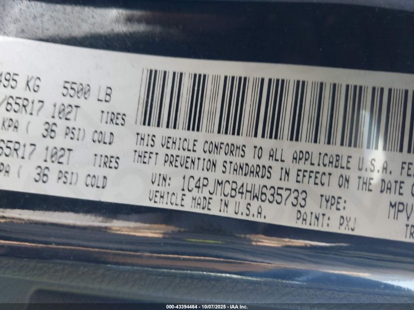 2017 Jeep Cherokee Latitude 4X4 VIN: 1C4PJMCB4HW635733 Lot: 43394464
