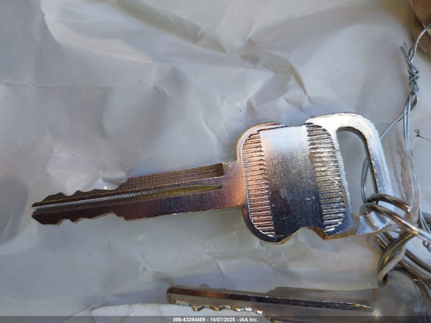 2000 Chevrolet Tracker VIN: 2CNBJ18C4Y6911263 Lot: 43394489