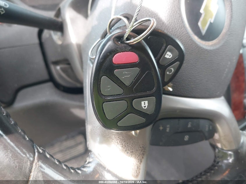 2013 CHEVROLET TAHOE LT 1GNSCBE06DR162776