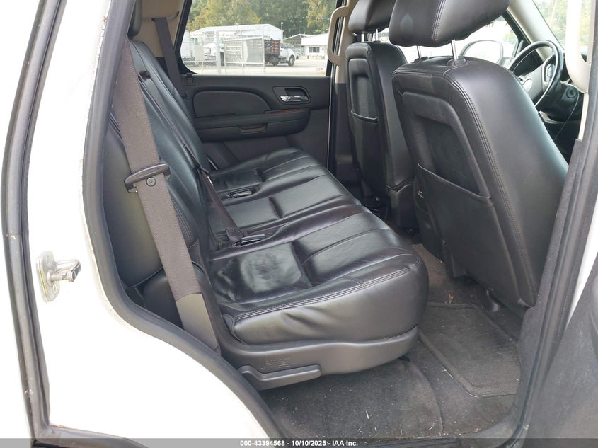 2013 CHEVROLET TAHOE LT 1GNSCBE06DR162776