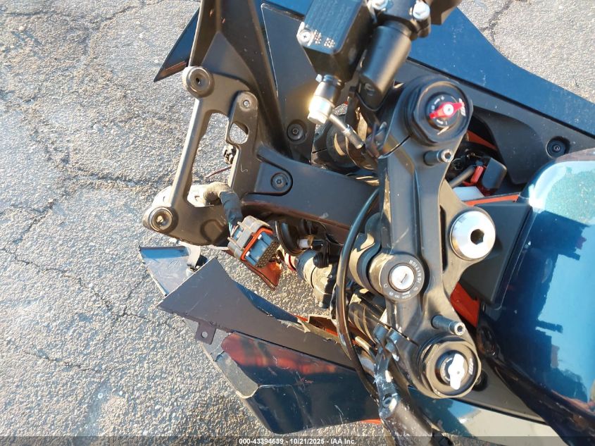 2024 Ktm 390 Rc VIN: MD2JYJ400RN210038 Lot: 43394639