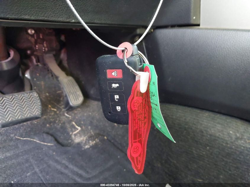 2018 Toyota Rav4 Xle VIN: 2T3WFREV2JW430174 Lot: 43394746