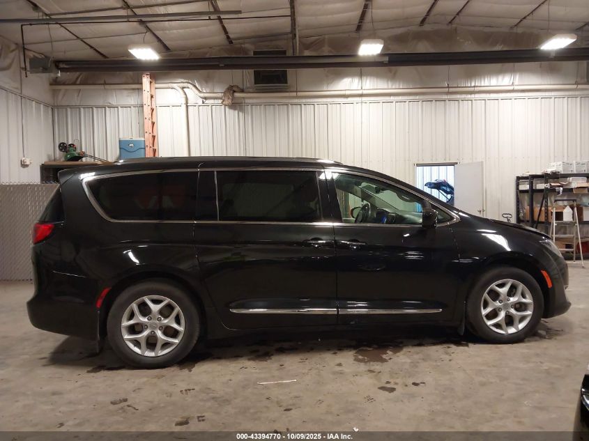 2018 Chrysler Pacifica Touring L VIN: 2C4RC1BG7JR123817 Lot: 43394770