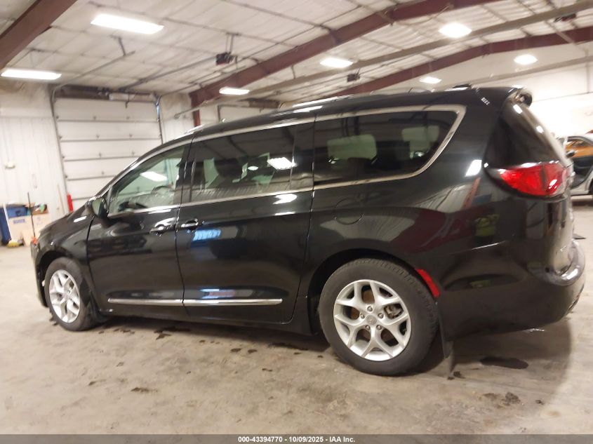 2018 Chrysler Pacifica Touring L VIN: 2C4RC1BG7JR123817 Lot: 43394770