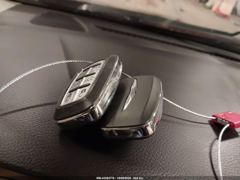 2018 Chrysler Pacifica Touring L VIN: 2C4RC1BG7JR123817 Lot: 43394770