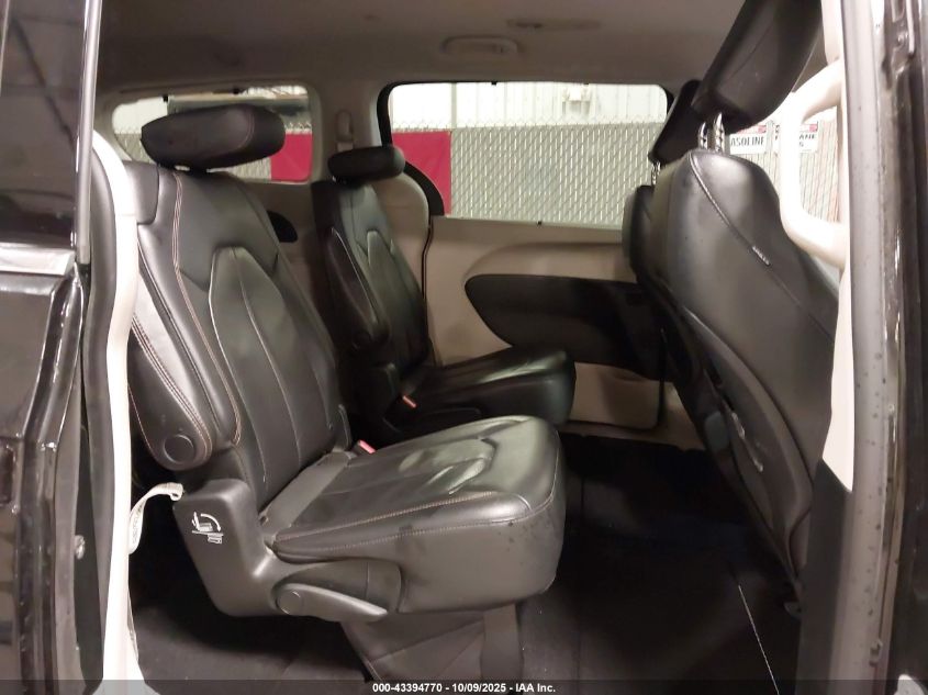 2018 Chrysler Pacifica Touring L VIN: 2C4RC1BG7JR123817 Lot: 43394770