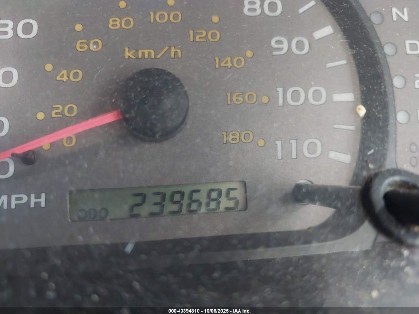 2002 Toyota Sequoia Sr5 V8 VIN: 5TDBT44AX2S070809 Lot: 43394810