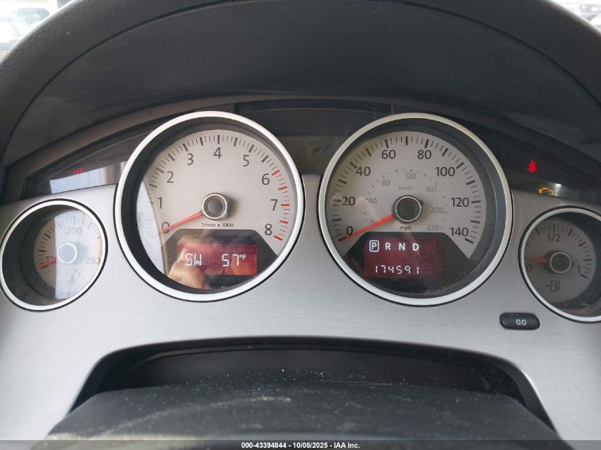 2011 Volkswagen Routan Se VIN: 2V4RW3DG6BR670018 Lot: 43394844