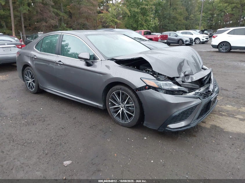 TOYOTA CAMRY HYBRID SE HYBRID
