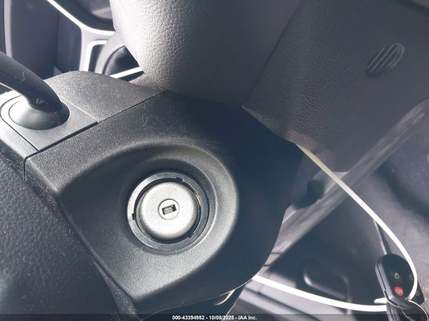 2014 Ford Focus Se VIN: 1FADP3K28EL437320 Lot: 43394952