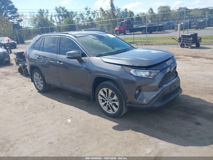 TOYOTA RAV4 XLE PREMIUM