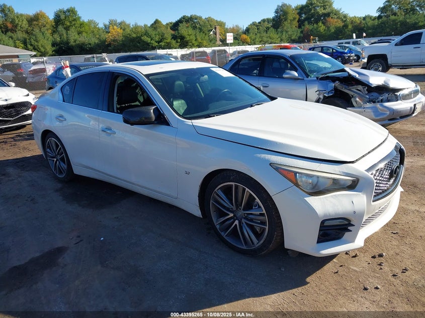 INFINITI Q50 SPORT