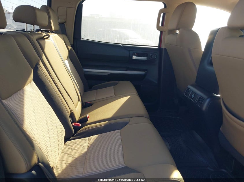 2017 Toyota Tundra Sr5 4.6L V8 VIN: 5TFEM5F12HX121428 Lot: 43395316