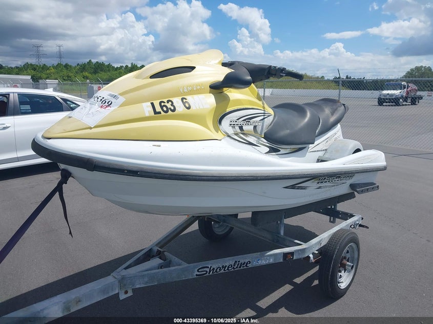 YAMA1354I203 2003 YAMAHA  photo no. 2