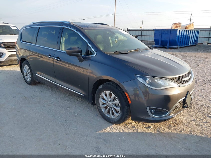 2018 Chrysler Pacifica Touring L grey van flexible 2C4RC1BG0JR149157 photo #1