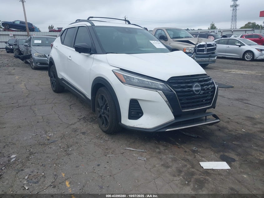 NISSAN KICKS SR XTRONIC CVT