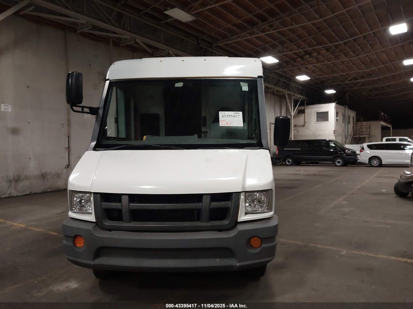 2017 Isuzu Reach VIN: JALB4T17XH7W00584 Lot: 43395417