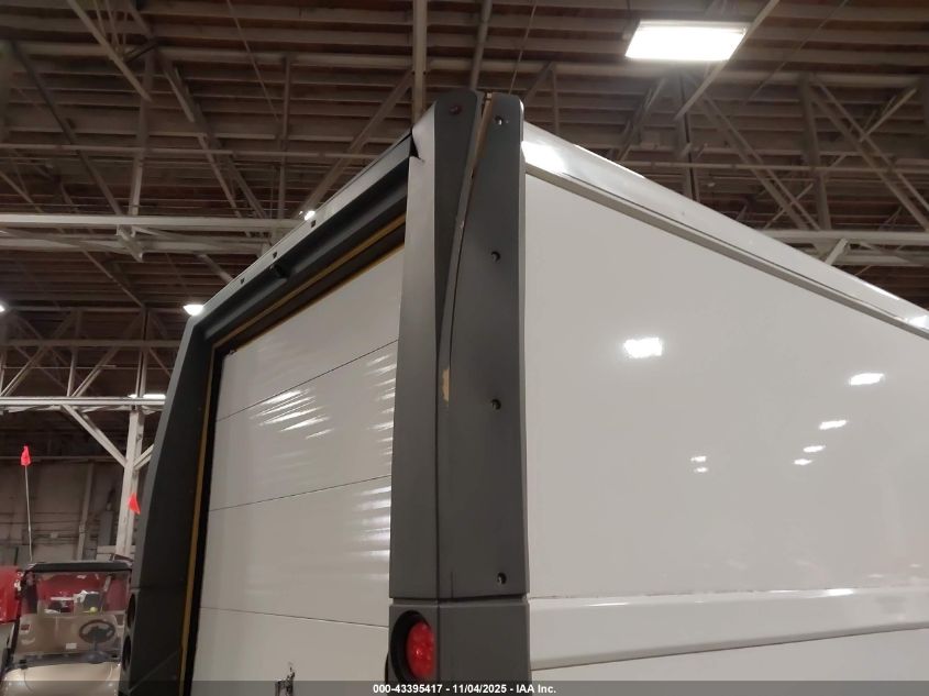 2017 Isuzu Reach VIN: JALB4T17XH7W00584 Lot: 43395417