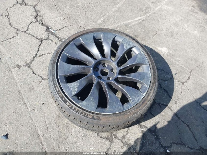 2020 Tesla Model Y Long Range Dual Motor All-Wheel Drive/Performance Dual Motor All-Wheel Drive VIN: 5YJYGDEF5LF037313 Lot: 43395464