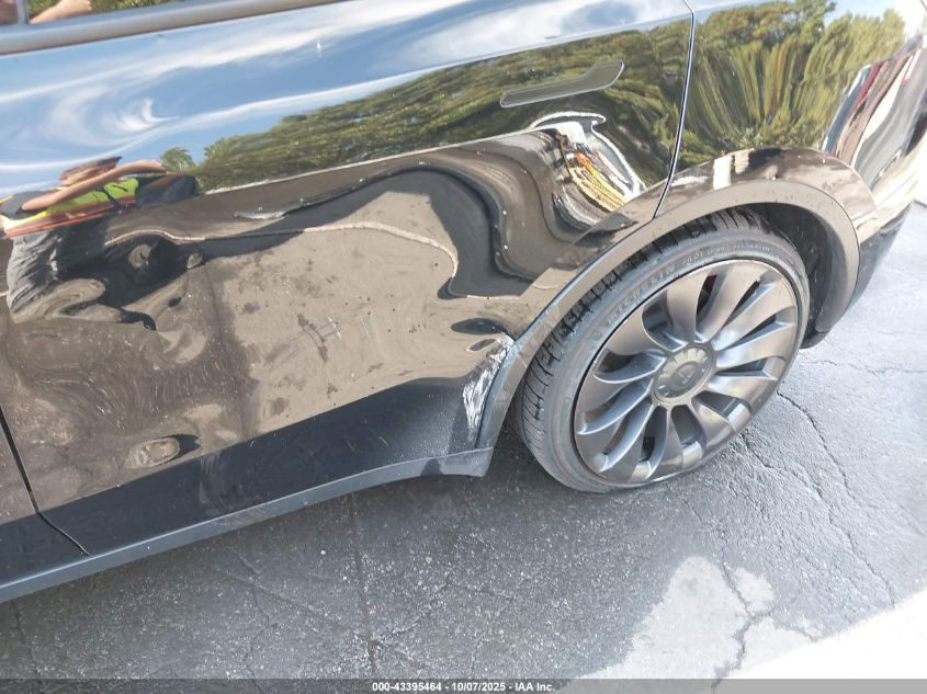 2020 Tesla Model Y Long Range Dual Motor All-Wheel Drive/Performance Dual Motor All-Wheel Drive VIN: 5YJYGDEF5LF037313 Lot: 43395464