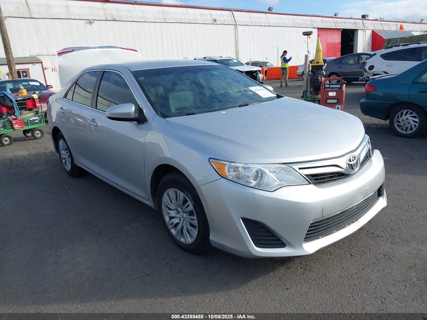 TOYOTA CAMRY LE