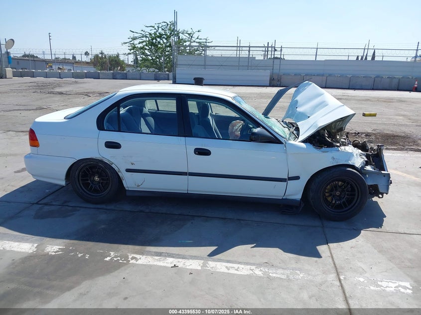 1998 Honda Civic Dx VIN: 2HGEJ6528WH546633 Lot: 43395530