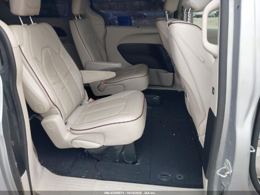 2017 Chrysler Pacifica Limited VIN: 2C4RC1GGXHR507240 Lot: 43395573