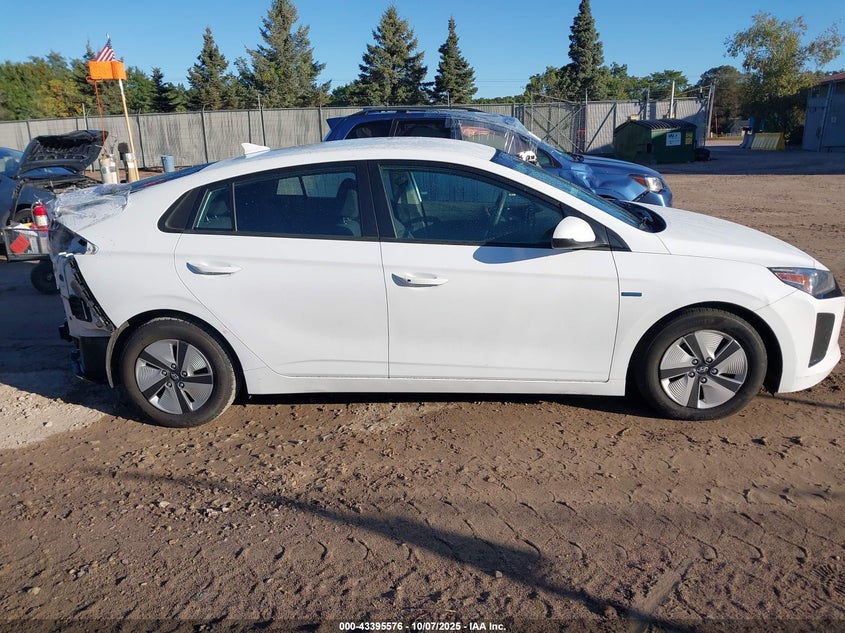 VIN KMHC65LC2KU170947 2019 HYUNDAI IONIQ HYBRID BLUE