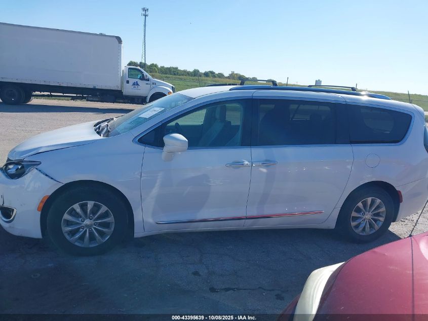 2018 Chrysler Pacifica Touring L VIN: 2C4RC1BG1JR290822 Lot: 43395639