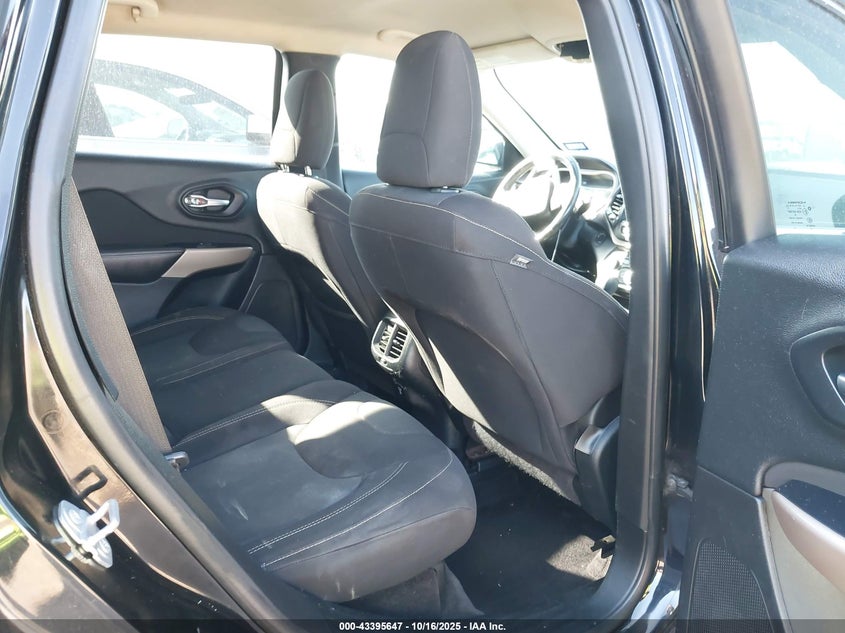 2017 Jeep Cherokee Latitude Fwd VIN: 1C4PJLCS0HW591594 Lot: 43395647