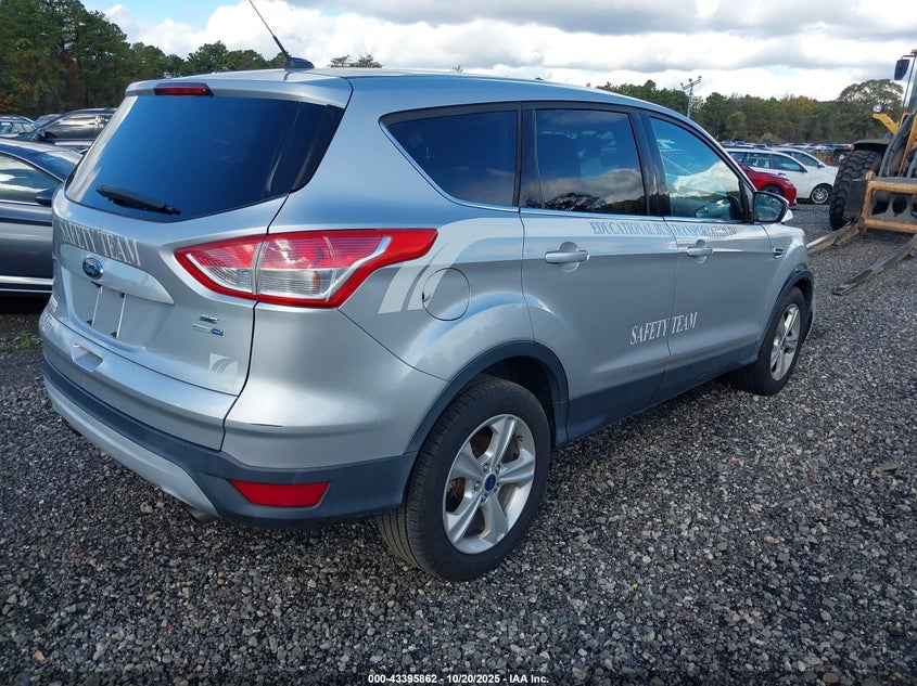 Vin: 1fmcu9g97fub41865, lot: 43890627, ford escape se 20154