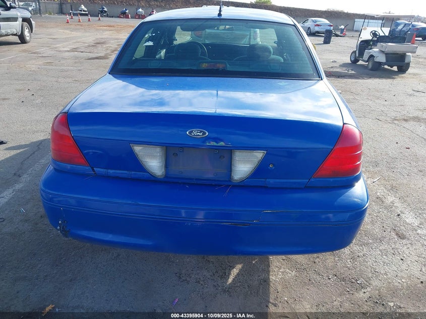 2000 Ford Crown Victoria Police Interceptor VIN: 2FAFP71W6YX202331 Lot: 43395904