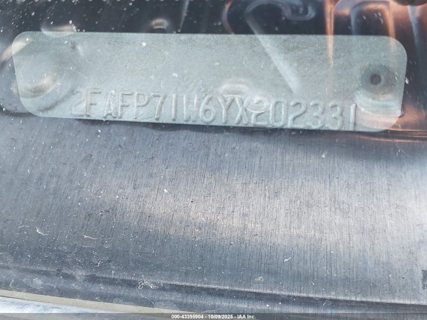 2000 Ford Crown Victoria Police Interceptor VIN: 2FAFP71W6YX202331 Lot: 43395904