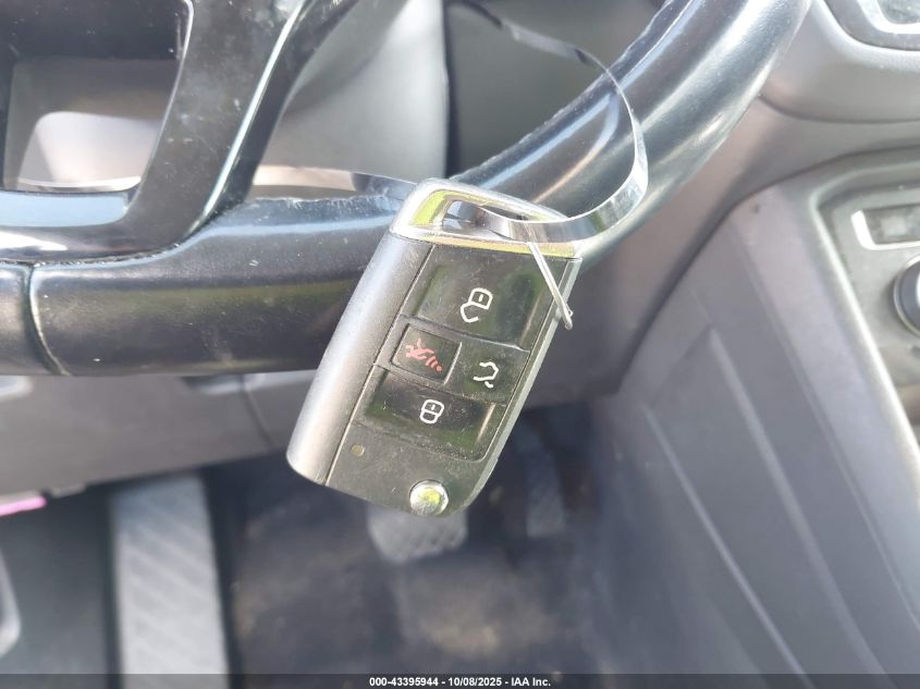 2018 Volkswagen Tiguan 2.0T Se/2.0T Sel VIN: 3VV2B7AX1JM061915 Lot: 43395944