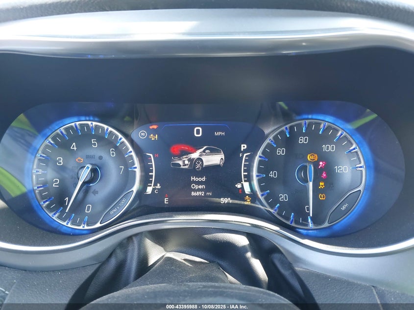 2018 Chrysler Pacifica Limited VIN: 2C4RC1GG6JR330658 Lot: 43395988