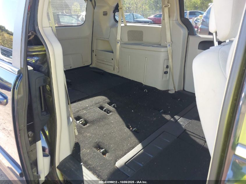 2011 Dodge Grand Caravan Crew VIN: 2D4RN5DG8BR606137 Lot: 43396013