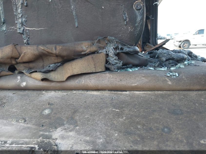 1994 Chevrolet P30 VIN: 1GBKP37F8R3320439 Lot: 43396043